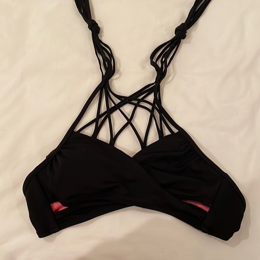 black bikini top!